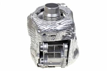 Компрессор LR140362 J6P3-6F066-AE Volvo T5 T7 2.0L 176kW 2010- с немного поврежденной адаптером