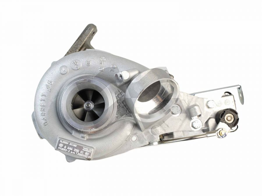 Nowe turbo 6460900180 (z rdzą) Mercedes 2.2L CDi 646963 110kW 2001- - Photo 3